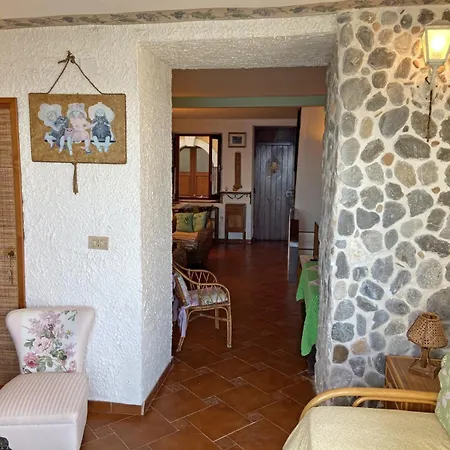 La Casa Sugli Scogli Semesterbostad
