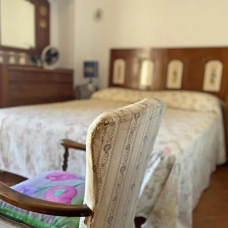 La Casa Sugli Scogli Semesterbostad *