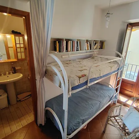 La Casa Sugli Scogli Semesterbostad Scilla