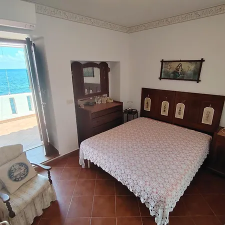 La Casa Sugli Scogli Scilla
